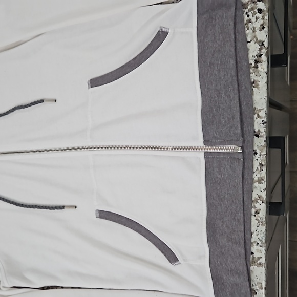 White medium champion hoodie zip up sweater - Picture 4 of 6